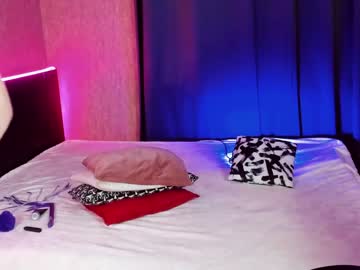 girl
        eva__blonde cam image #52131