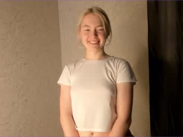 girl
        lexisarah cam image #121939