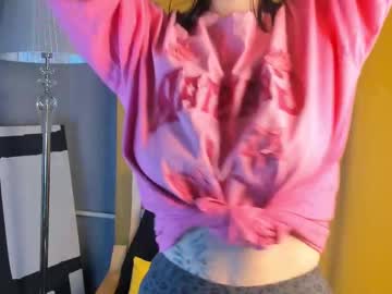 girl
        debra_king cam image #236724