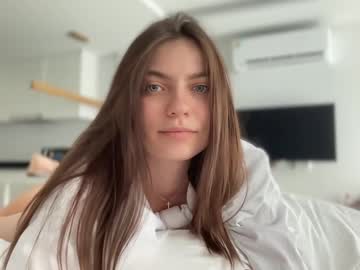 girl Sex Cam Older Woman with kattyyy_catt
