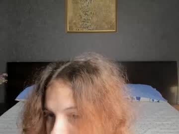 girl
        secret_peach cam image #183911