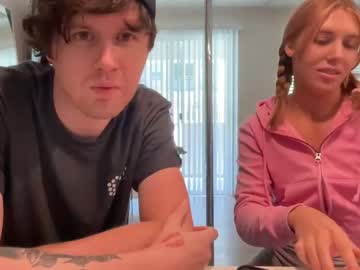 couple
        yourtrophyboy cam image #84611