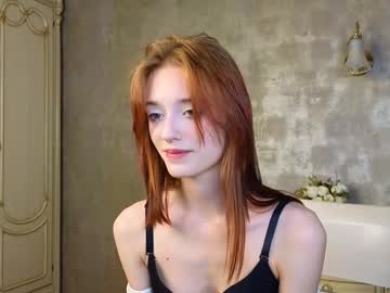 girl
        wiloneakerley cam image #187470