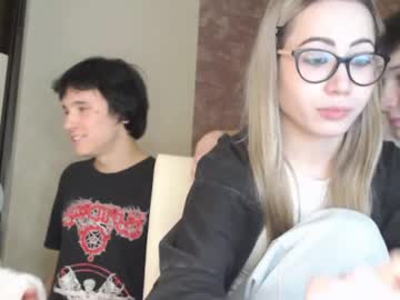 couple
        barbie_meow_wow cam image #196139