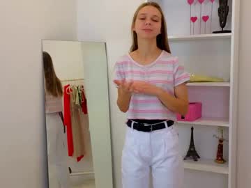 girl
        francesmontes cam image #126378