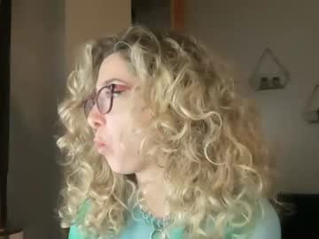 girl
        themissstevie cam image #86635