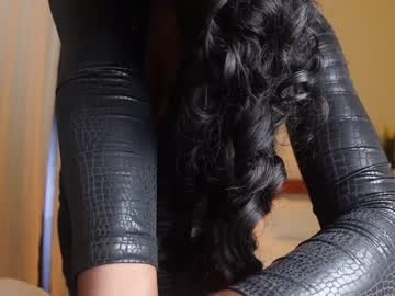 girl
        missksavage cam image #105050