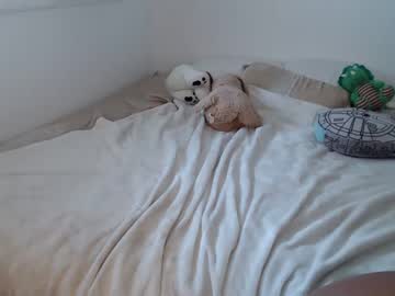 girl
        livewithlulu cam image #146488