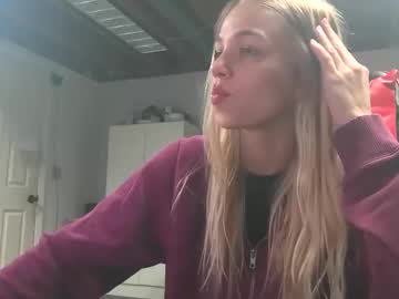 couple
        chloe_damian cam image #261258