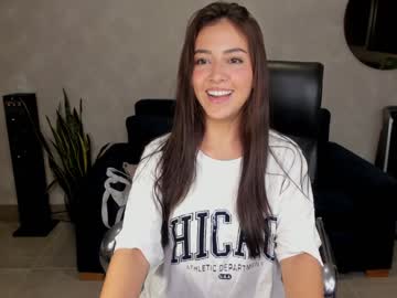 girl
        alanna_clark cam image #189868