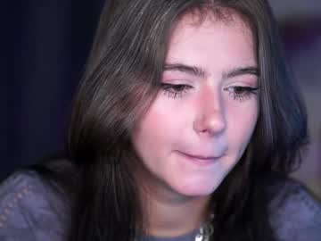 girl
        sirenevelyn cam image #213053