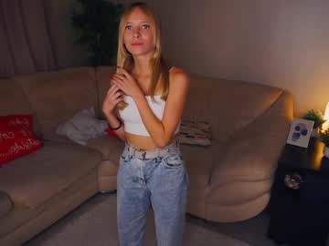 girl
        shelleybuss cam image #194974