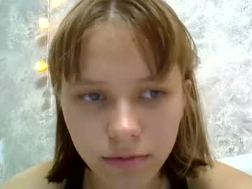 girl
        the_partisan cam image #153982