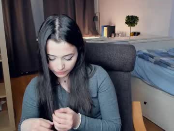 girl
        keti_bunny cam image #219804
