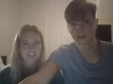 couple
        melanie_rosex cam image #52381