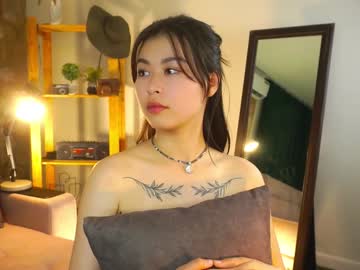 girl
        _kim_su_hen_ cam image #205618