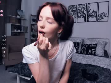 girl
        love_fantasies cam image #192457