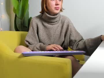 girl
        caro_lines cam image #197194