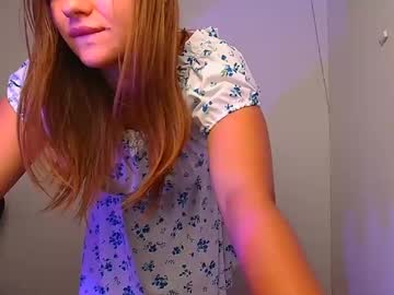 girl
        monika_youu cam image #195063