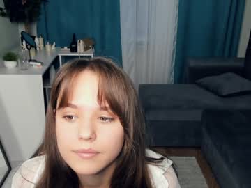 girl
        cherry_wave cam image #211841