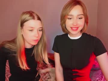 couple
        cherrycherryladies cam image #175777