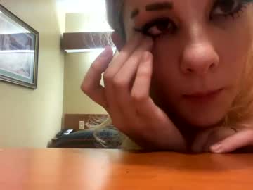 girl
        thetoxiccherry cam image #182324