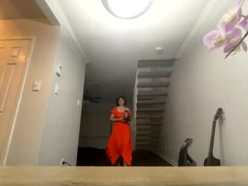 girl
        orchidladyllama cam image #162233
