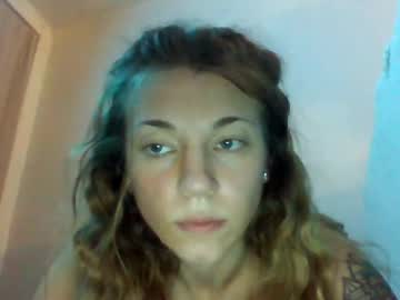 girl
        your_fav1 cam image #260239