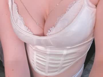 girl
        rexellaclutter cam image #177600
