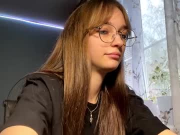 girl
        hollisconnett cam image #266141
