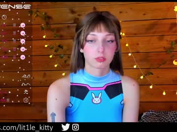 girl
        lit1le_kitty_ cam image #1894