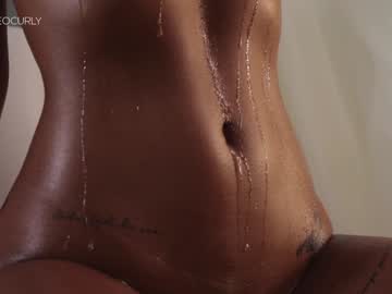 girl
        gia_curly cam image #176649