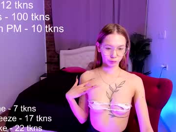 girl
        elizabeth_daily cam image #243077