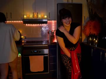 girl
        patricia_bennett cam image #56256