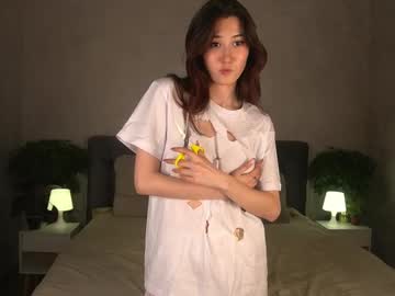 girl
        noreenaliff cam image #258117
