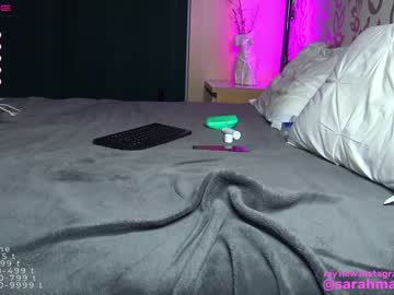 girl
        sarah__marlow__ cam image #19747
