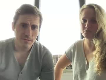 couple
        idreamofandrea cam image #206974