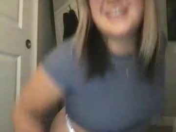 girl
        cherryflavoredfeline cam image #181280