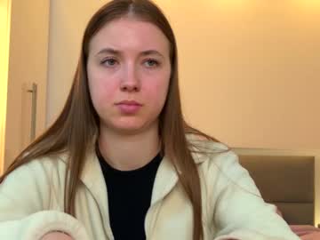 girl
        nicolecollard cam image #254539