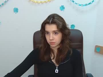 girl
        sskruellatee cam image #156446