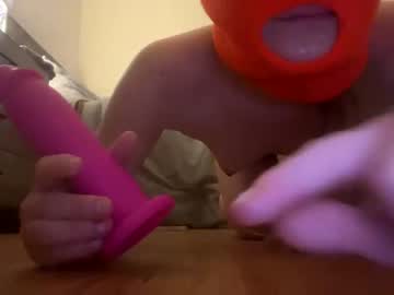 girl
        candyluvr5000 cam image #125315