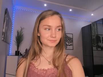 girl
        joanblacknall cam image #218424
