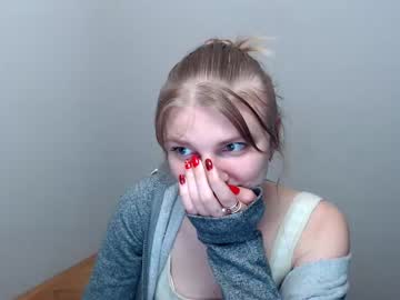girl
        bebe_s cam image #102792
