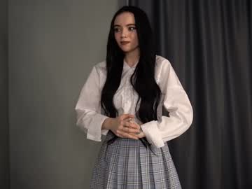 girl
        katereason cam image #120186