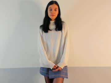 girl
        sixkiks cam image #72336