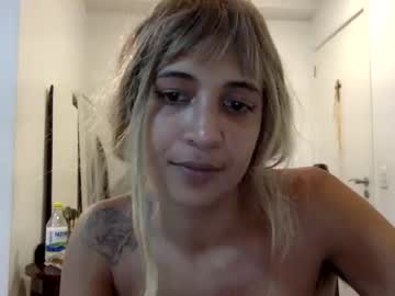 girl
        brazilianhippie cam image #97672