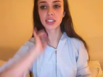 girl
        ariacutiee cam image #84016