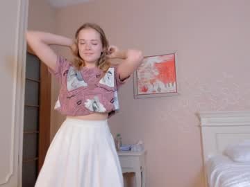 girl
        emelianae cam image #111694