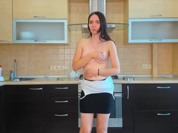 girl
        lilliecasey cam image #119619