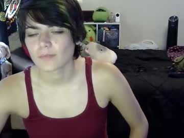 girl
        lillyfaeee cam image #83967